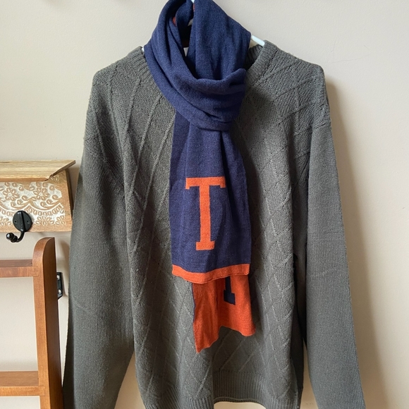 Tommy Hilfiger Other - Tommy Hilfiger scarf